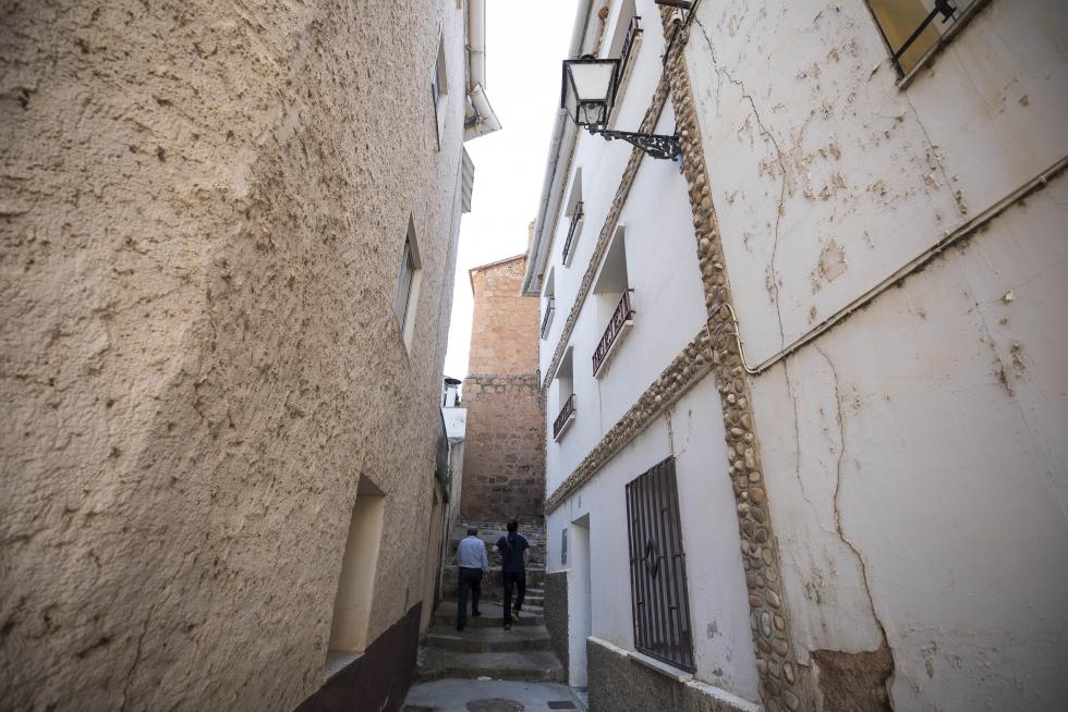 Además de seguir apostando por su gran riqueza de siempre, las aguas termales, el municipio amplía su oferta cultural y de servicios con el Museo del Juguete Recortable y varios comercios.