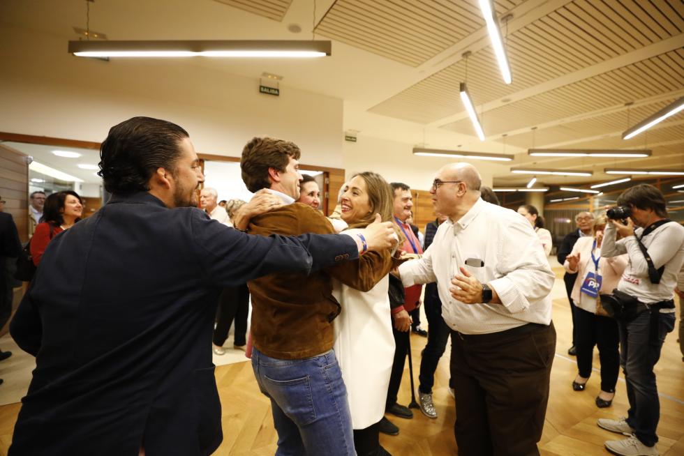 Imágenes de la votación para las Elecciones Generales en la Comunidad