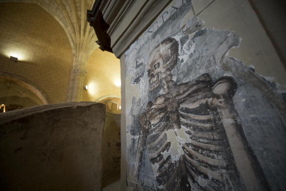 Para los amantes de la historia, la ermita de la Virgen del Camino es una fiesta para los sentidos; su espectacular entorno natural monopoliza la vista, desde los acuíferos al monte.