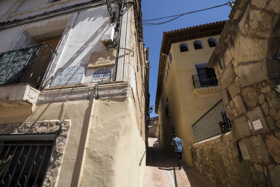 Para los amantes de la historia, la ermita de la Virgen del Camino es una fiesta para los sentidos; su espectacular entorno natural monopoliza la vista, desde los acuíferos al monte.