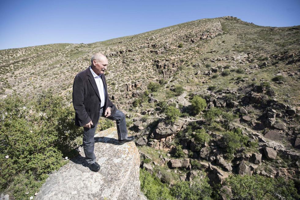 Para los amantes de la historia, la ermita de la Virgen del Camino es una fiesta para los sentidos; su espectacular entorno natural monopoliza la vista, desde los acuíferos al monte.