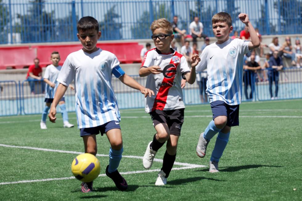 Final. 2ª Benjamín- Racing Zaragoza vs. Ríver Monzón.