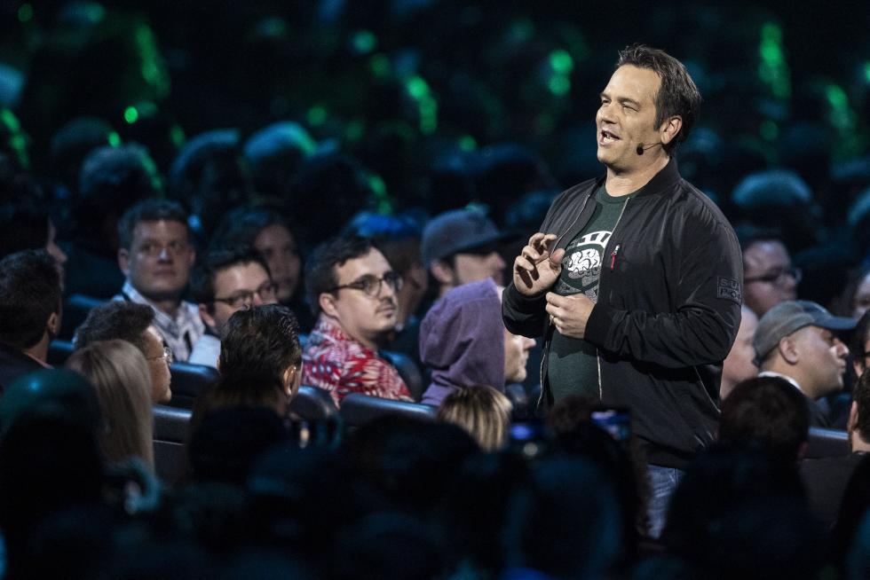 Los Angeles (United States), 09/06/2019.- Executive vice-president of Gaming at Microsoft Phil Spencer delivers a speech during the Microsoft Microsoft Xbox 2019 Briefing at the Microsoft Theater in Los Angeles, California, USA, 09 June 2019. This event occured ahead of the Electronic Entertainment Expo (E3) which runs from 11 to 13 June 2019. (Estados Unidos) EFE/EPA/ETIENNE LAURENT Microsoft XBox 2019 briefing in Los Angeles