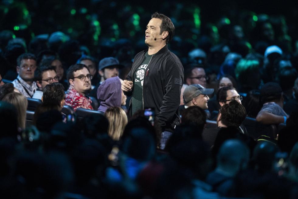 Los Angeles (United States), 09/06/2019.- Executive vice-president of Gaming at Microsoft Phil Spencer delivers a speech during the Microsoft Microsoft Xbox 2019 Briefing at the Microsoft Theater in Los Angeles, California, USA, 09 June 2019. This event occured ahead of the Electronic Entertainment Expo (E3) which runs from 11 to 13 June 2019. (Estados Unidos) EFE/EPA/ETIENNE LAURENT Microsoft XBox 2019 briefing in Los Angeles