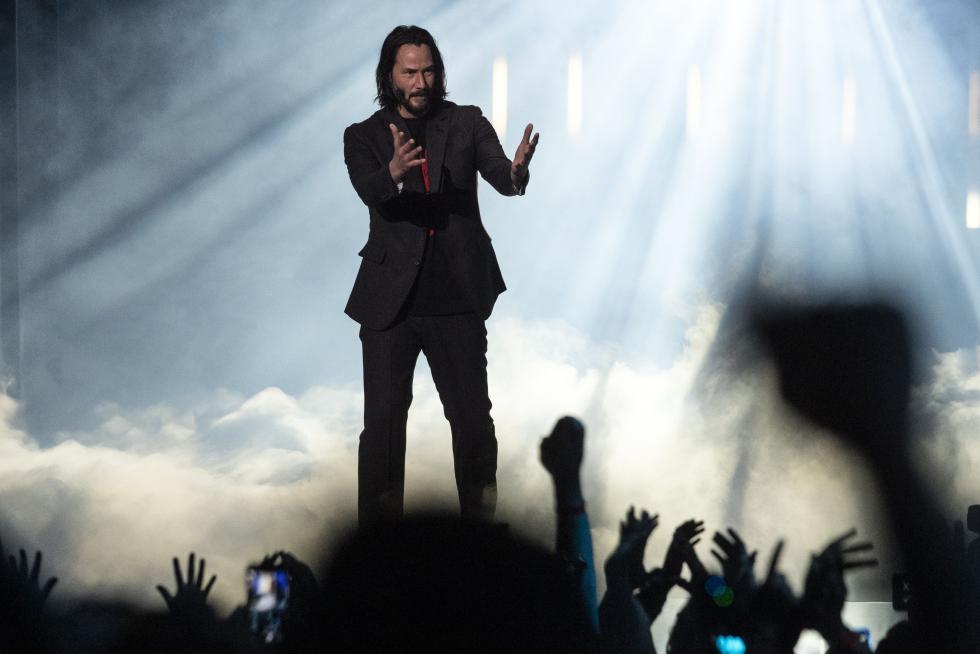 Los Angeles (United States), 09/06/2019.- Canadian-American actor Keanu Reeves appears on stage to present to the new game franchise 'Cyberpunk 2077' during the Microsoft Microsoft Xbox 2019 Briefing at the Microsoft Theater in Los Angeles, California, USA, 09 June 2019. This event occured ahead of the Electronic Entertainment Expo (E3) which runs from 11 to 13 June 2019. (Estados Unidos) EFE/EPA/ETIENNE LAURENT Microsoft XBox 2019 briefing in Los Angeles