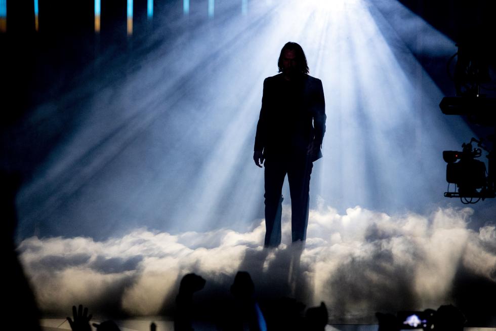 Los Angeles (United States), 09/06/2019.- Canadian-American actor Keanu Reeves appears on stage to present to the new game franchise 'Cyberpunk 2077' during the Microsoft Microsoft Xbox 2019 Briefing at the Microsoft Theater in Los Angeles, California, USA, 09 June 2019. This event occured ahead of the Electronic Entertainment Expo (E3) which runs from 11 to 13 June 2019. (Estados Unidos) EFE/EPA/ETIENNE LAURENT Microsoft XBox 2019 briefing in Los Angeles