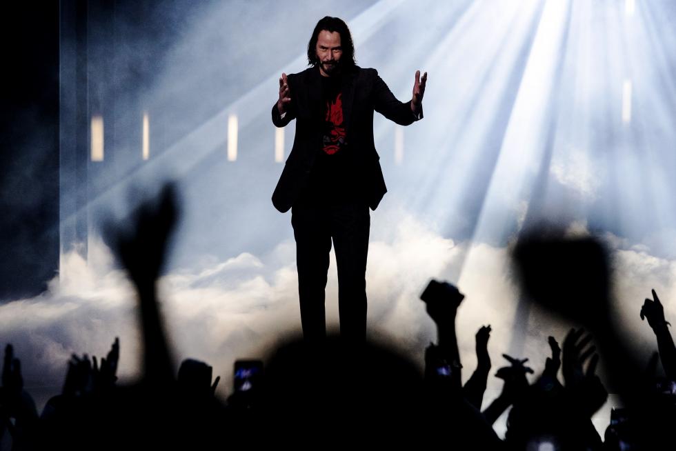 Los Angeles (United States), 09/06/2019.- Canadian-American actor Keanu Reeves appears on stage to present to the new game franchise 'Cyberpunk 2077' during the Microsoft Microsoft Xbox 2019 Briefing at the Microsoft Theater in Los Angeles, California, USA, 09 June 2019. This event occured ahead of the Electronic Entertainment Expo (E3) which runs from 11 to 13 June 2019. (Estados Unidos) EFE/EPA/ETIENNE LAURENT Microsoft XBox 2019 briefing in Los Angeles