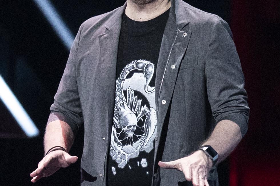 Los Angeles (United States), 09/06/2019.- Studio Head of The Coalition Rod Fergusson delivers a speech during the Microsoft Microsoft Xbox 2019 Briefing at the Microsoft Theater in Los Angeles, California, USA, 09 June 2019. This event occured ahead of the Electronic Entertainment Expo (E3) which runs from 11 to 13 June 2019. (Estados Unidos) EFE/EPA/ETIENNE LAURENT Microsoft XBox 2019 briefing in Los Angeles
