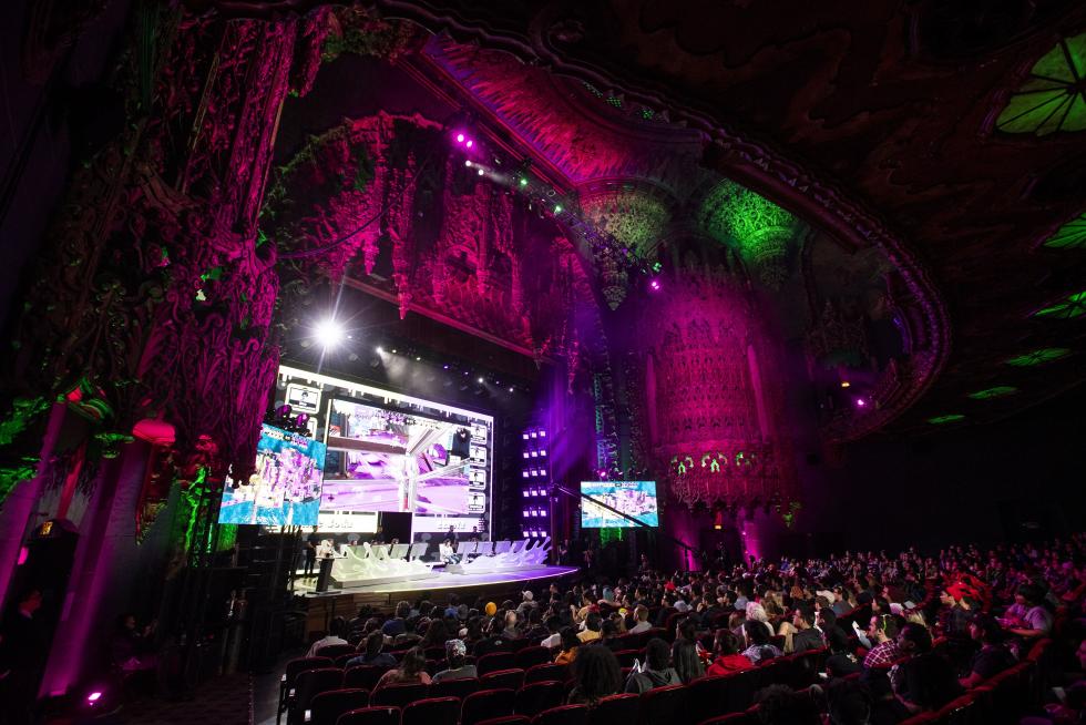 Los Angeles (United States), 08/06/2019.- Spectators react during the Nintendo Battle of the Best at the Theater at Ace Hotel in Los Angeles, California, USA, 08 June 2020. Nintendo's Battle of the Best will see three competitions held in one day, which will see competitors fight it out in Mario Maker 2, Splatoon 2 and Super Smash Bros. Ultimate. (Estados Unidos) EFE/EPA/ETIENNE LAURENT Nintendo Battle of the Best- E3