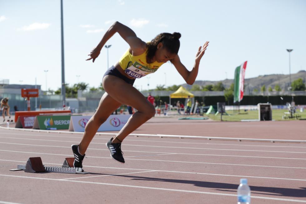 Final de la Liga Ibedrola Femenina en Zaragoza, con Salma Paralluelo, atleta del Alcampo Scorpio