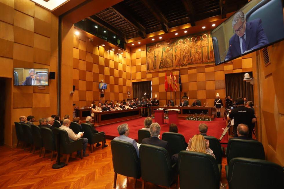 Sesión de investidura en el Ayuntamiento de Zaragoza.