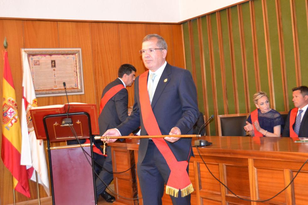 Toma de posesión del alcalde de Tauste, Miguel Ángel Francés.