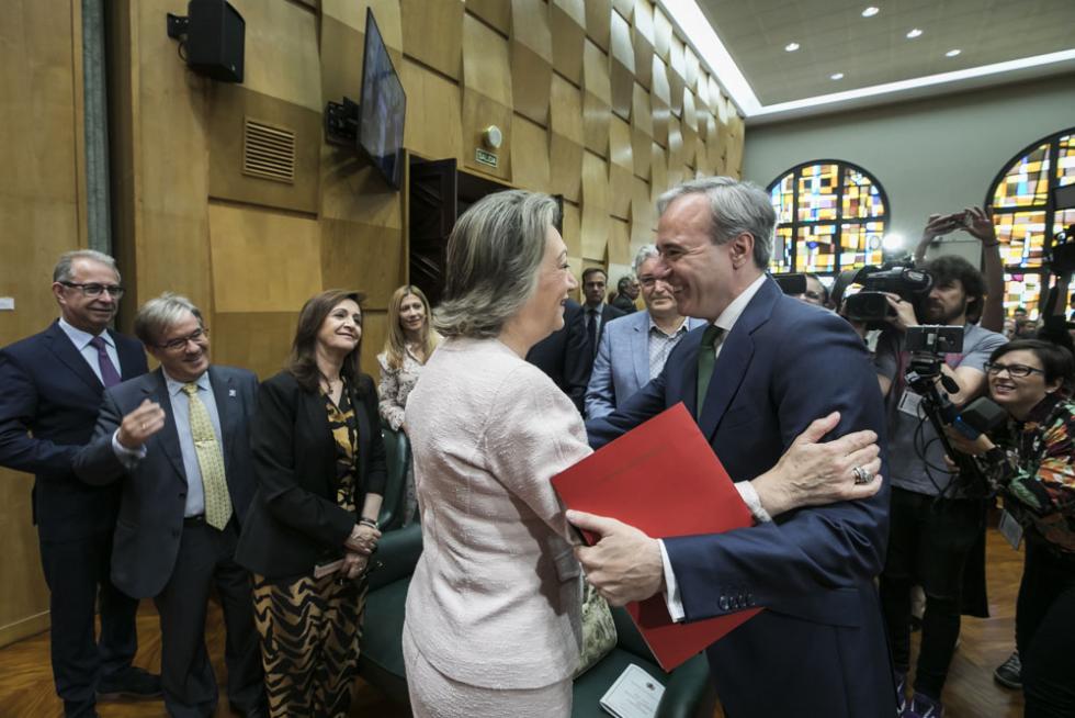 Imágenes del pleno de investidura en Zaragoza 2019