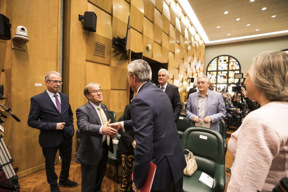 Imágenes del pleno de investidura en Zaragoza 2019