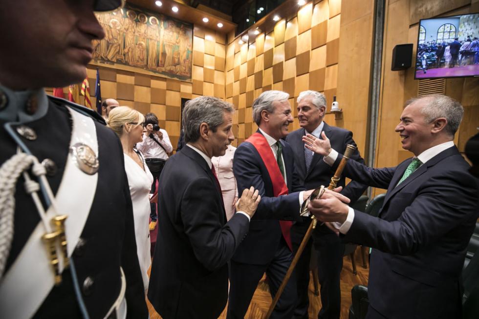 Imágenes del pleno de investidura en Zaragoza 2019