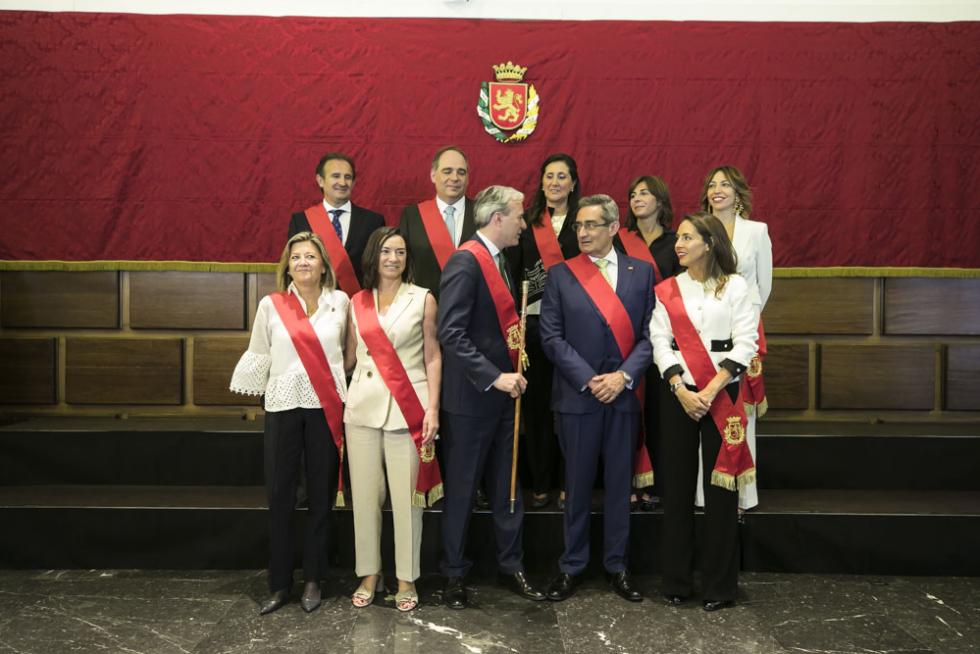 Imágenes del pleno de investidura en Zaragoza 2019