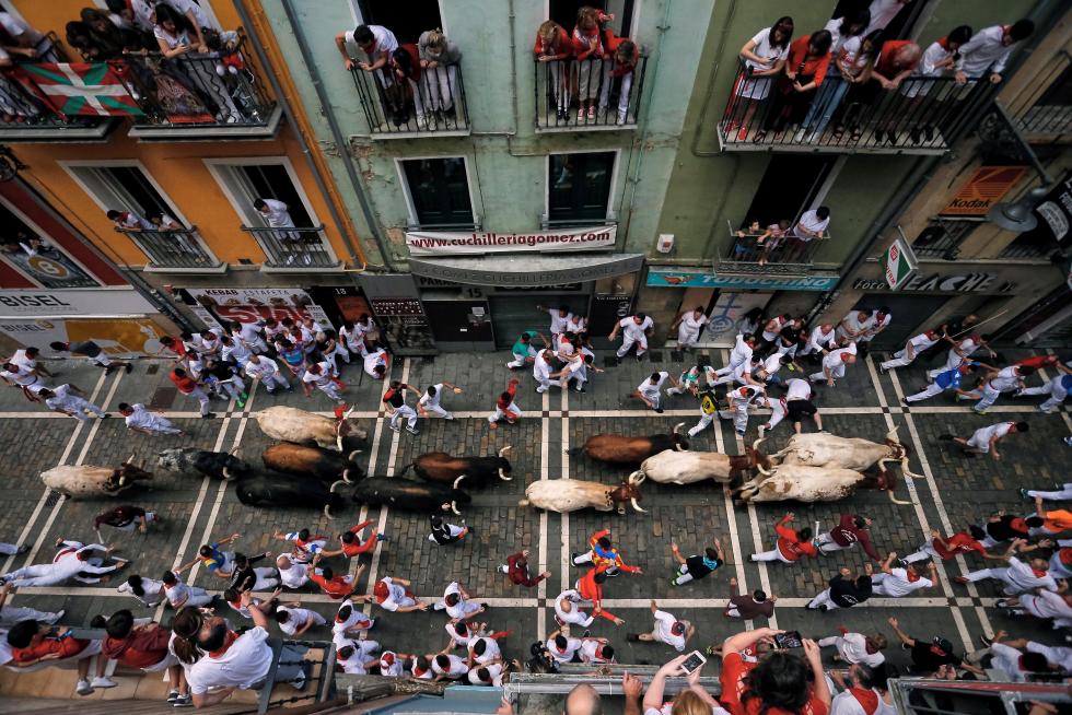 Los toros de la ganadería gaditana de Cebada Gago han protagonizado un encierro rápido