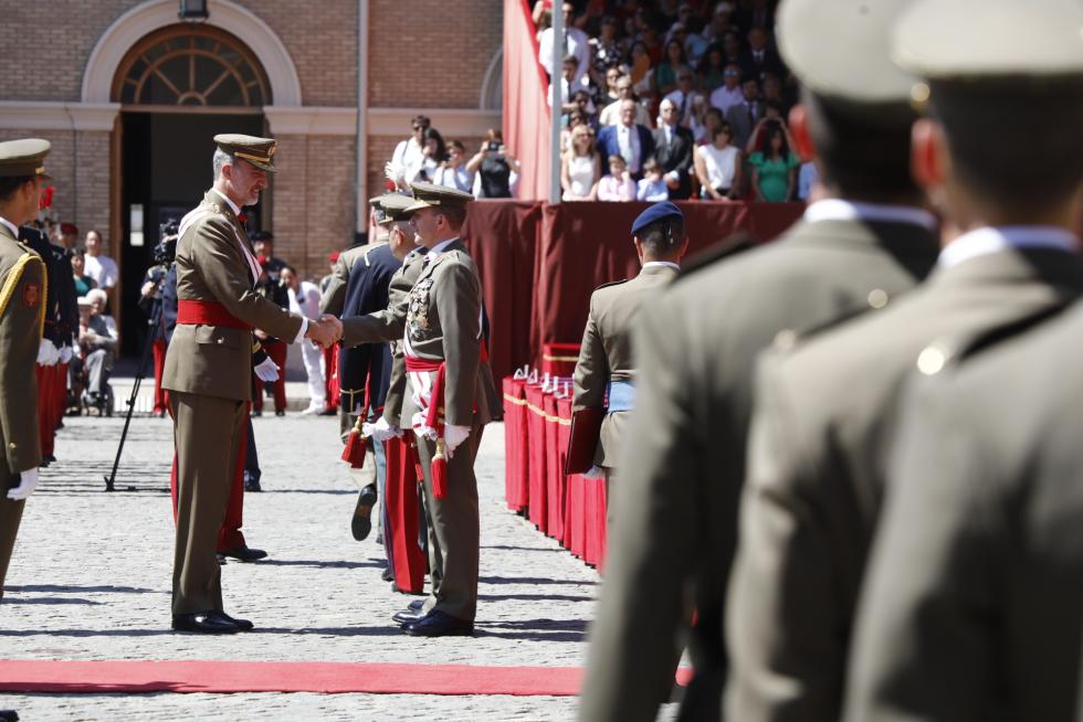 l Rey preside en la Academia General Militar de Zaragoza el acto de entrega de Reales Despachos a los nuevos oficiales del Ejército y de la Guardia Civil
