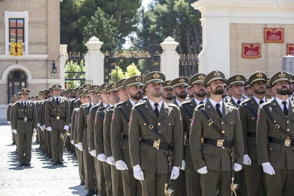 El Rey ha presidido la nueva entrega de Despachos en la AGM