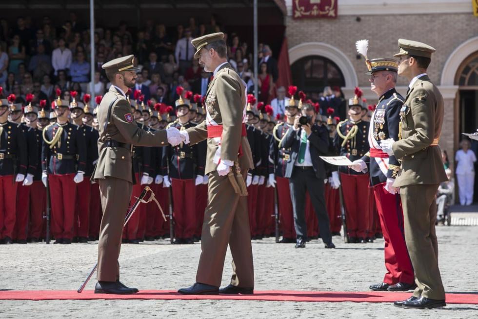 El Rey ha presidido la nueva entrega de Despachos en la AGM