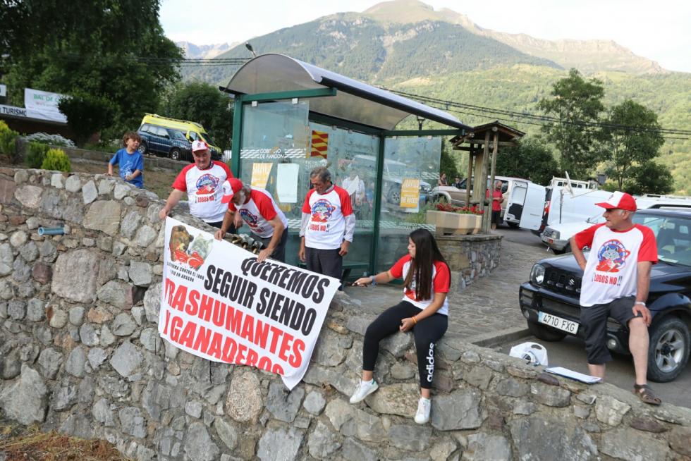 Olona se reúne en Plan con los ganaderos para hablar del oso