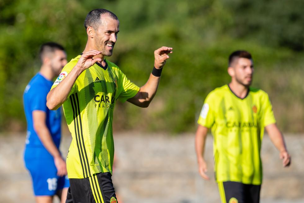 Este viernes comenzó la pretemporada de partidos amistosos para el Real Zaragoza en Boltaña. El club blanquillo goleó con facilidad por 0-13 a la Peña Ferranca.