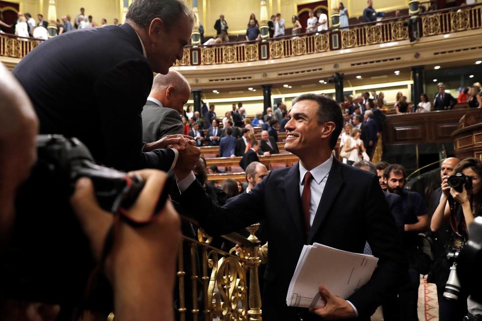 Debate de investidura del que podría salir el primer Gobierno de coalición de la democracia.