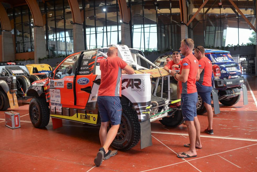 Presentación de la 36ª Baja Aragón en Teruel. Jornada de verificaciones técnicas y administrativas