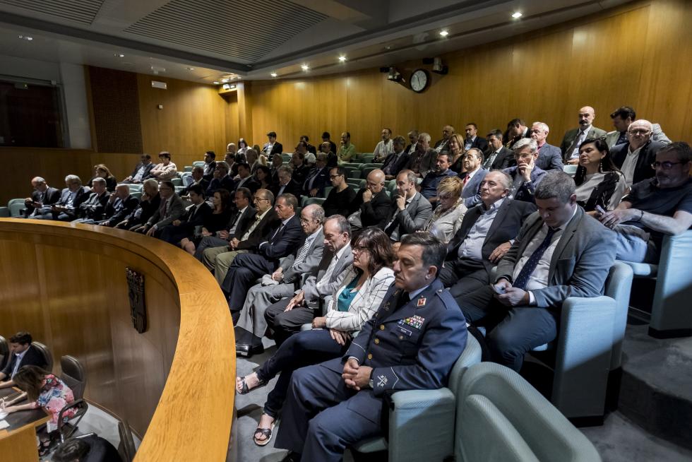Sesión de investidura de Javier Lambán