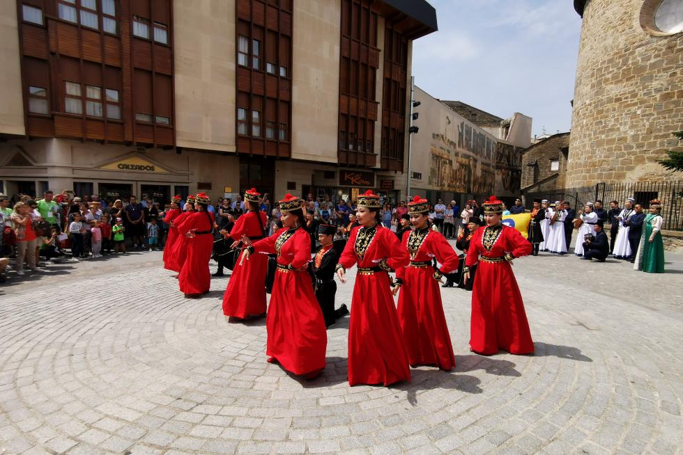 Los grupos folkóricos ofrecerán más de 50 actuaciones en distintos escenarios, que convertirán a la ciudad en un escenario con permanente actividad