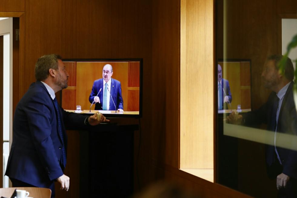 Invervención de Alvaro Sanz (IU) en las Cortes en el debate de investidura de Lambán.