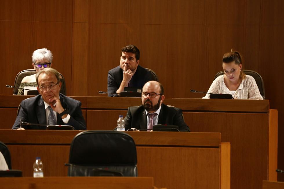 Segunda sesión del debate de investidura de Lambán en las Cortes de Aragón.