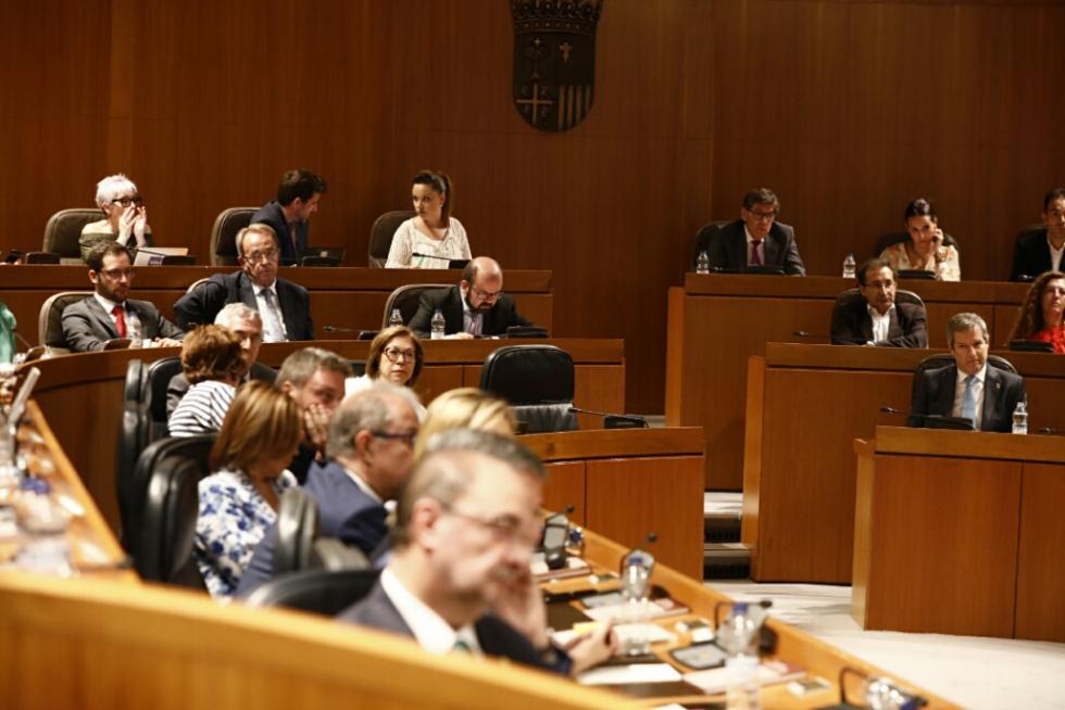 Segunda sesión del debate de investidura de Lambán en las Cortes de Aragón.