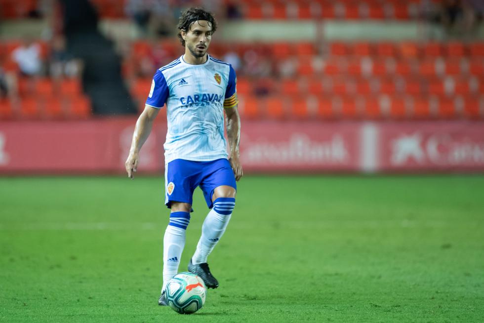 El Real Zaragoza remonta ante el Nástic.