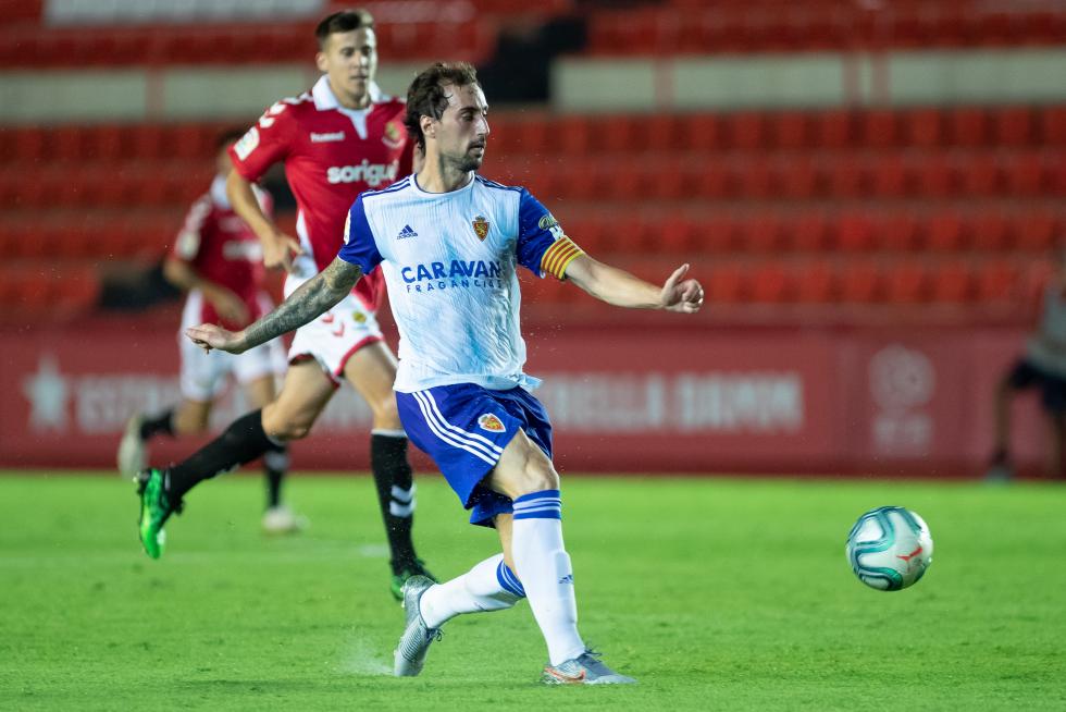 El Real Zaragoza remonta ante el Nástic.