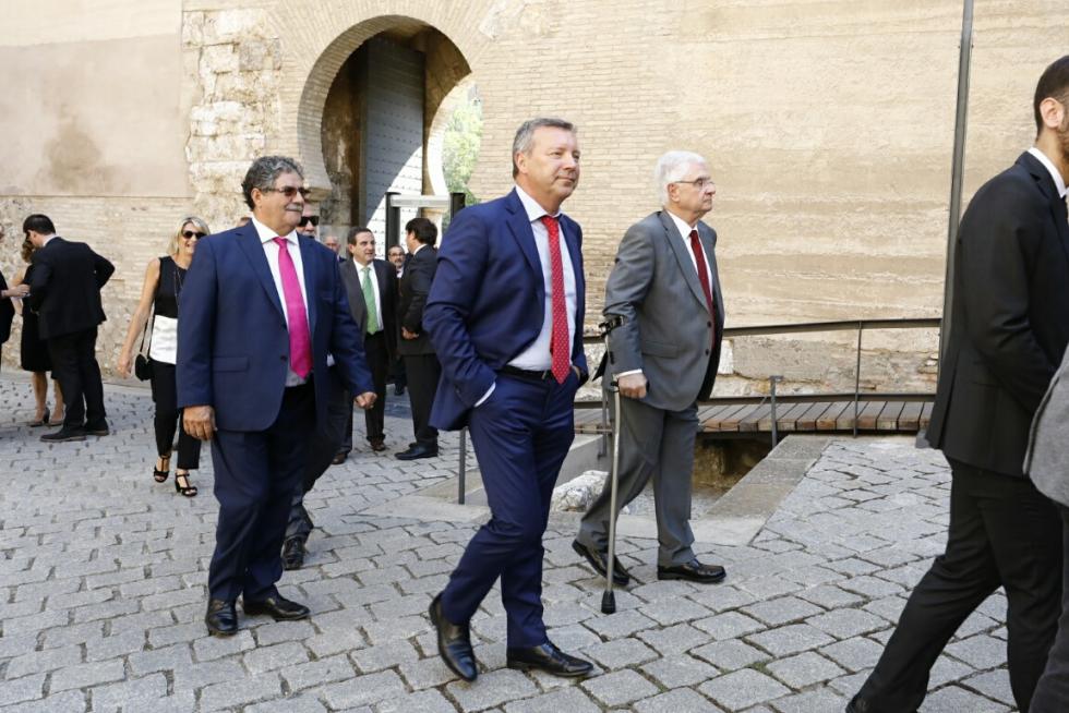 Toma de posesión de Javie Lambán como presidente de Aragón en el palacio de la Aljafería