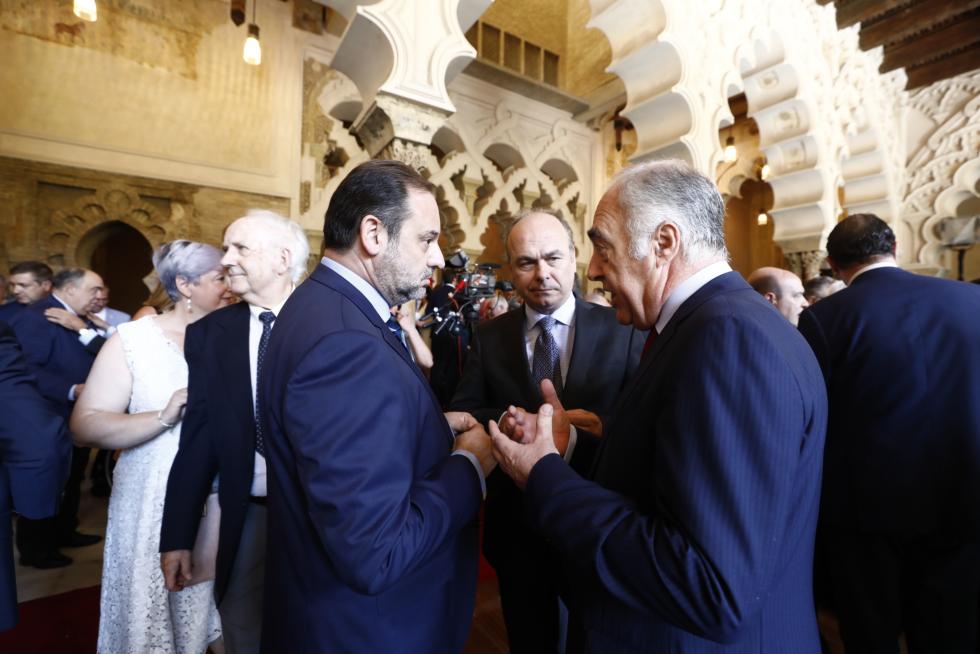 Toma de posesión de Javier Lambán como presidente de Aragón en el palacio de la Aljafería.