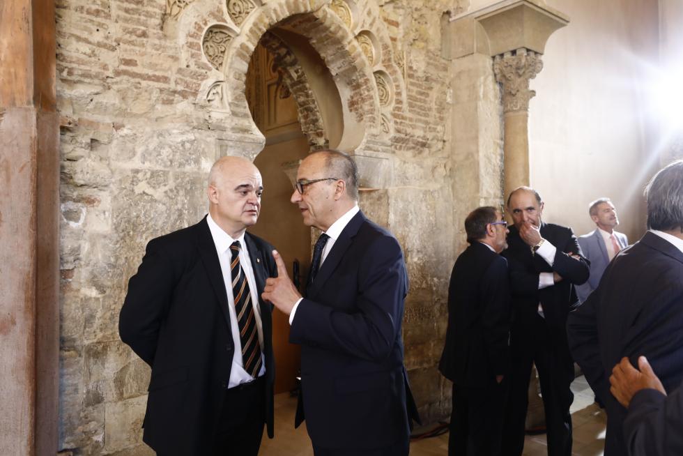 Toma de posesión de Javier Lambán como presidente de Aragón en el palacio de la Aljafería.