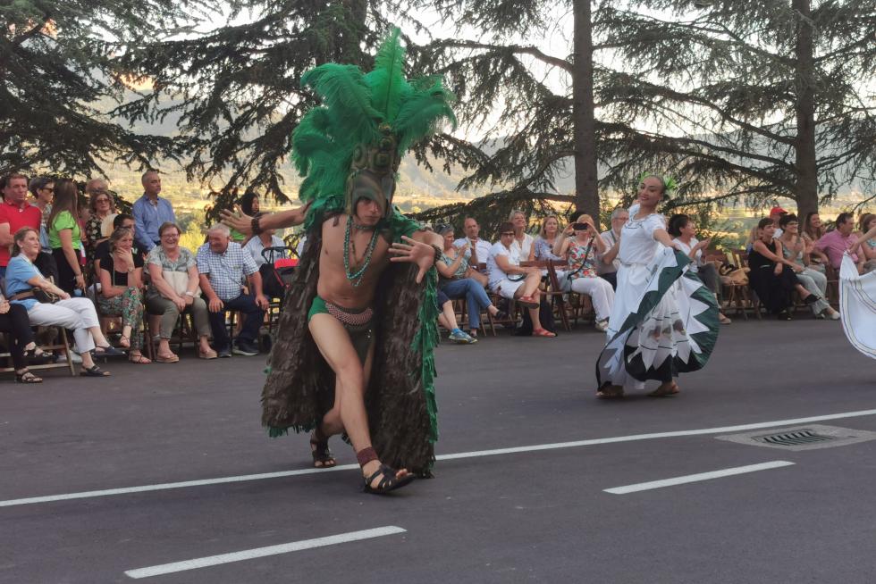 Última jornada del Festival Folklórico de los Pirineos.
