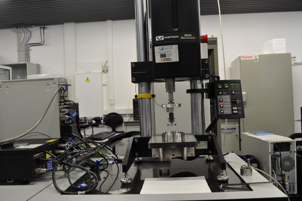 Imágenes de laboratorio de la Universidad de Zaragoza y los procesos de cambio que afronta el proyecto
