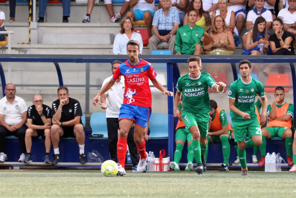 Fútbol. Tercera División- Tarazona vs. Cuarte.