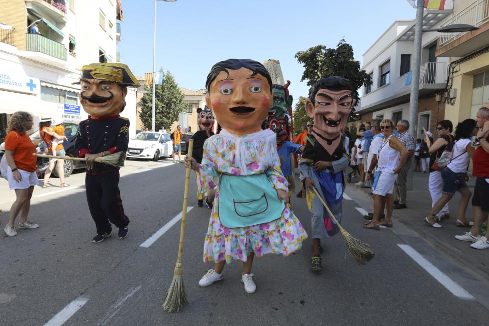 San Antolín se ha abierto con actos multitudinarios como la cabalgata, la discomóvil y las verbenas de noche.