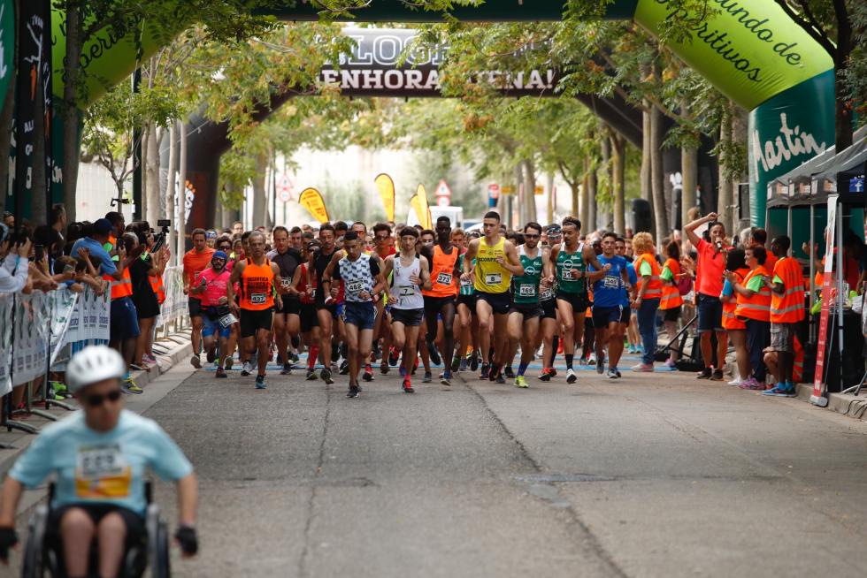 Unas 400 personas han participado en la 4K que se ha celebrado este domingo por la mañana en Zaragoza.
