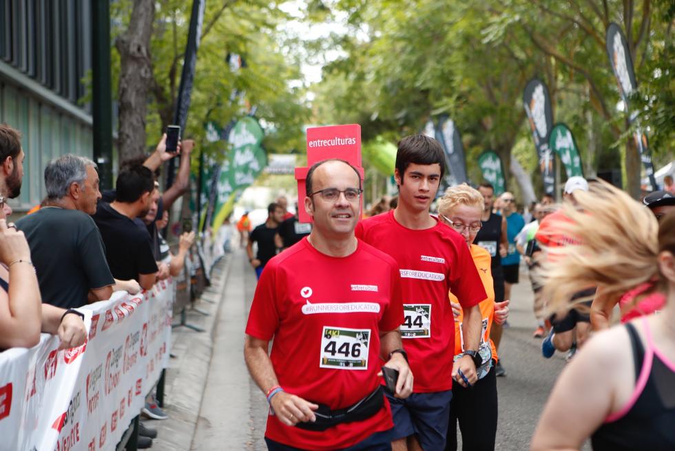 Unas 400 personas han participado en la 4K que se ha celebrado este domingo por la mañana en Zaragoza.