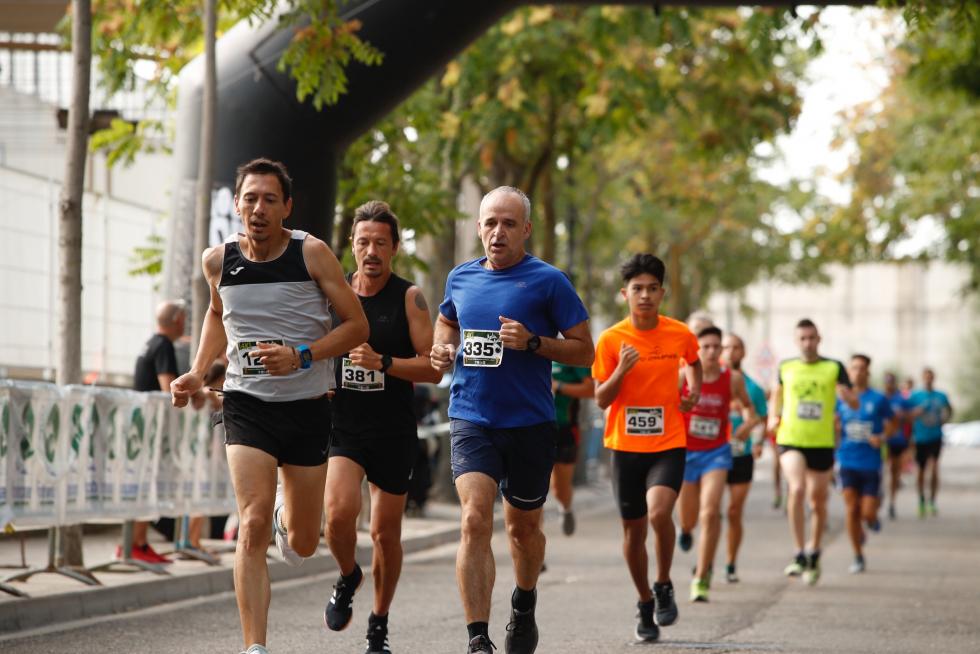 Unas 400 personas han participado en la 4K que se ha celebrado este domingo por la mañana en Zaragoza.