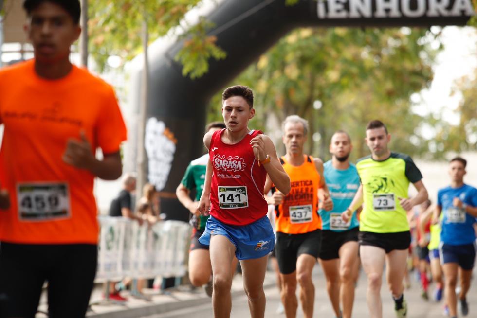 Unas 400 personas han participado en la 4K que se ha celebrado este domingo por la mañana en Zaragoza.
