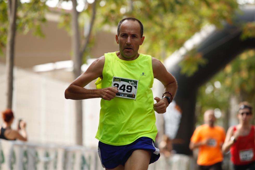Unas 400 personas han participado en la 4K que se ha celebrado este domingo por la mañana en Zaragoza.