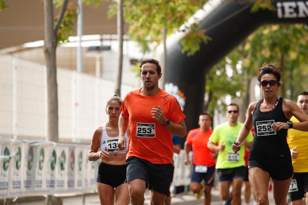 Unas 400 personas han participado en la 4K que se ha celebrado este domingo por la mañana en Zaragoza.