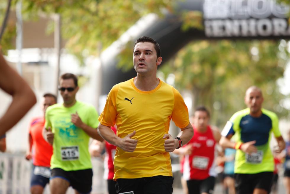 Unas 400 personas han participado en la 4K que se ha celebrado este domingo por la mañana en Zaragoza.
