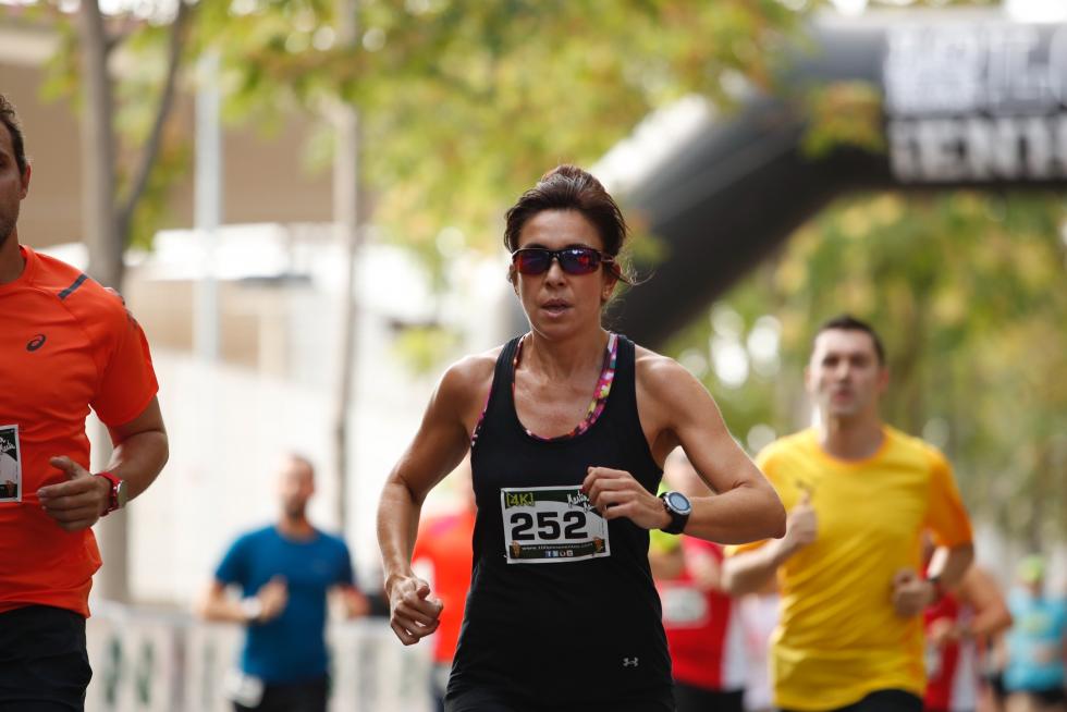 Unas 400 personas han participado en la 4K que se ha celebrado este domingo por la mañana en Zaragoza.